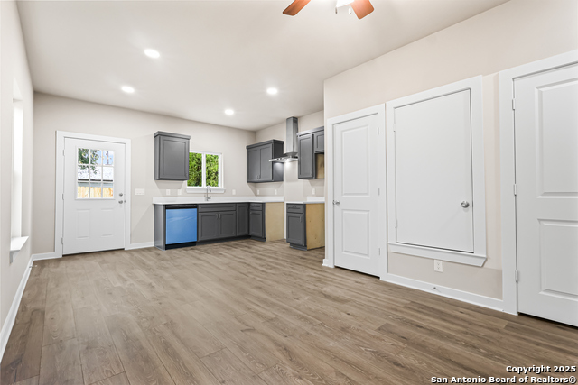 Listing photo id 3 for 1216 Aransas