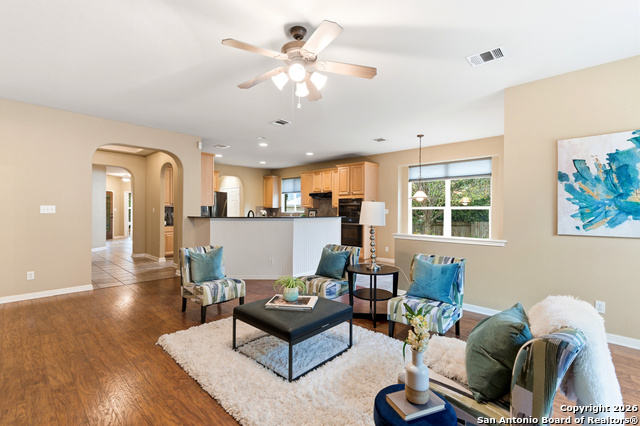 Listing photo id 5 for 23740 Beaver Creek