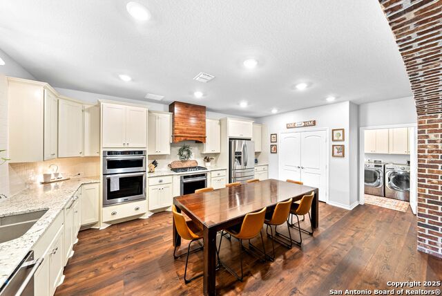 Image 13 of 66 For 114 Little Hill