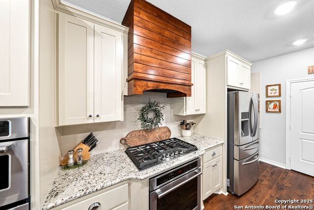 Image 14 of 66 For 114 Little Hill