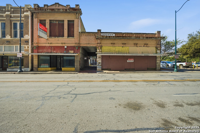 Details for 111-113 Flores St N, San Antonio, TX 78205