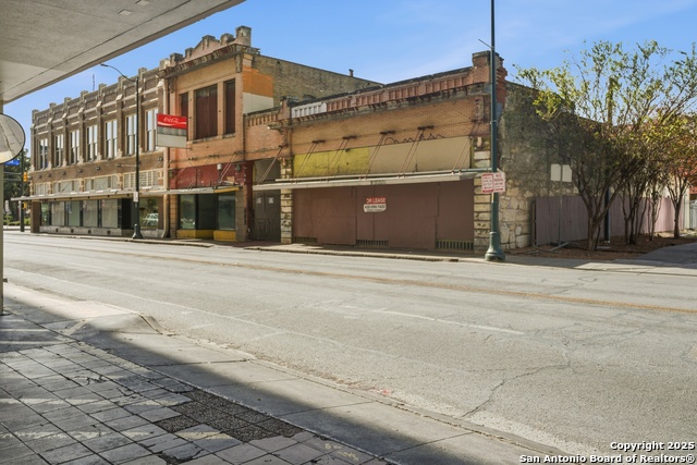 Image 2 of 27 For 111-113 Flores St N