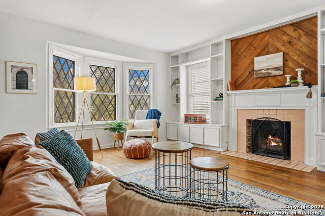 Details for 2031 Summit W, San Antonio, TX 78201