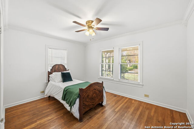 Listing photo id 20 for 2031 Summit W