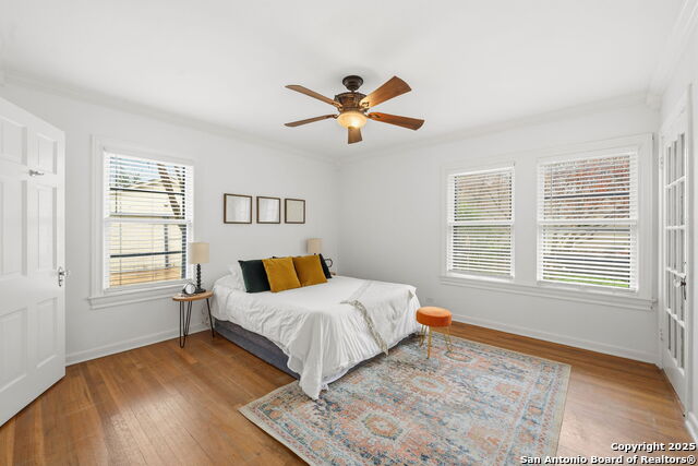 Listing photo id 21 for 2031 Summit W