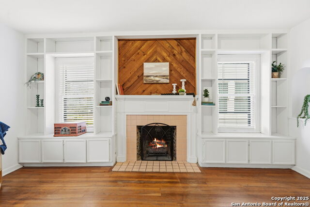 Listing photo id 7 for 2031 Summit W