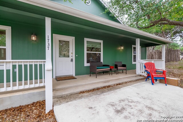 Image 2 of 35 For 1737 Scenic View Dr