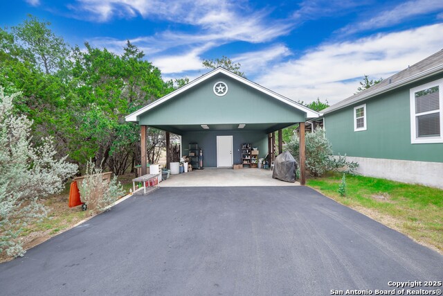 Image 29 of 35 For 1737 Scenic View Dr