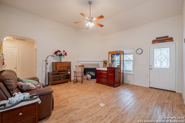 Image 3 of 35 For 1737 Scenic View Dr