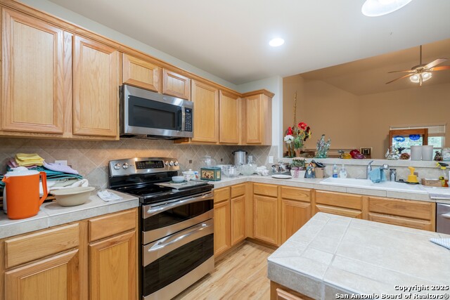 Image 6 of 35 For 1737 Scenic View Dr