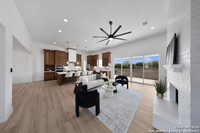 Image 10 of 50 For 222 Double Creek Loop