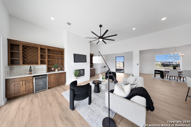 Image 11 of 50 For 222 Double Creek Loop