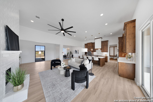 Image 12 of 50 For 222 Double Creek Loop