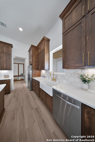 Image 22 of 50 For 222 Double Creek Loop