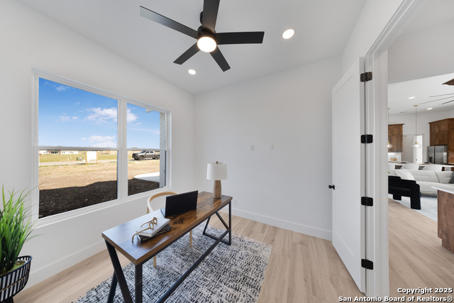 Image 25 of 50 For 222 Double Creek Loop