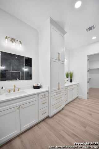 Image 29 of 50 For 222 Double Creek Loop