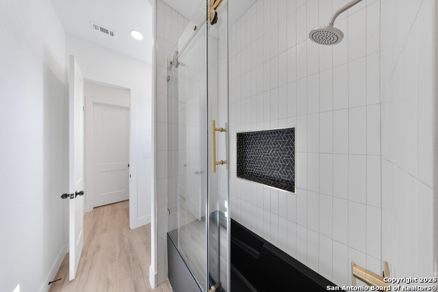 Image 42 of 50 For 222 Double Creek Loop