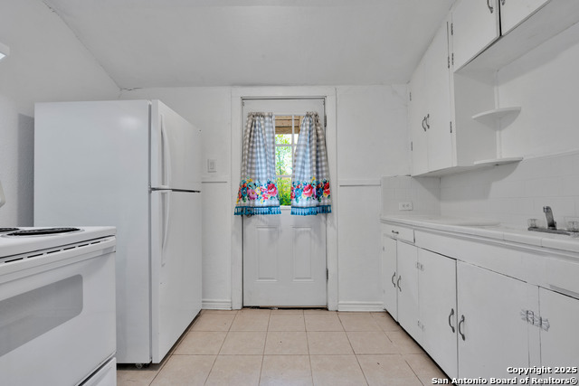 Image 3 of 9 For 165 Division Ave  2