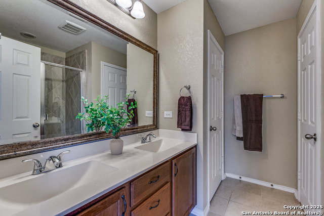 Image 17 of 25 For 1247 Lake Pt