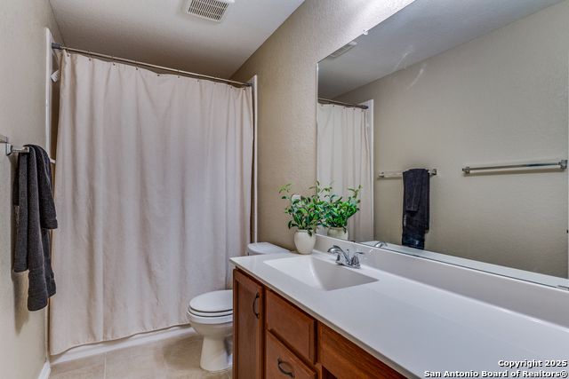 Image 19 of 25 For 1247 Lake Pt