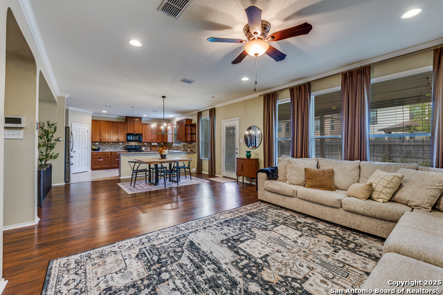 Image 5 of 25 For 1247 Lake Pt