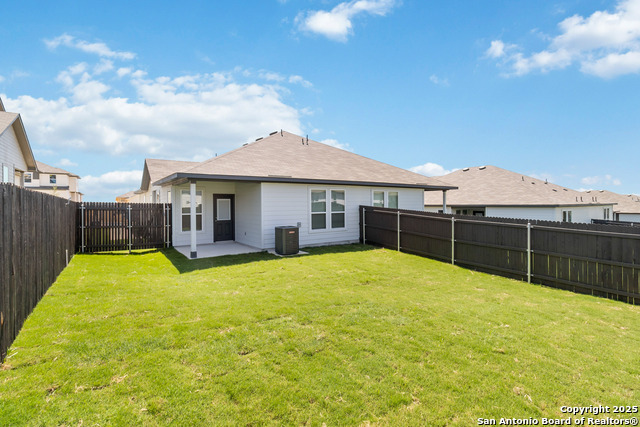 Listing photo id 26 for 414 Cross Barn Blvd