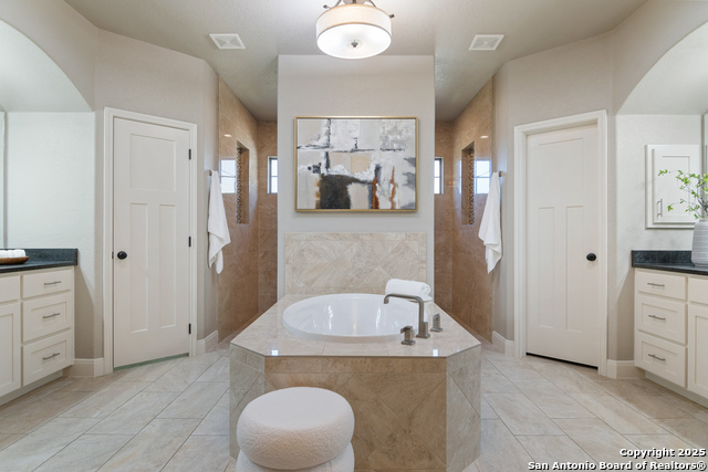 Listing photo id 24 for 112 Elk Run  