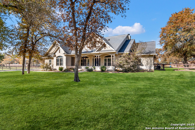 Listing photo id 1 for 112 Elk Run  