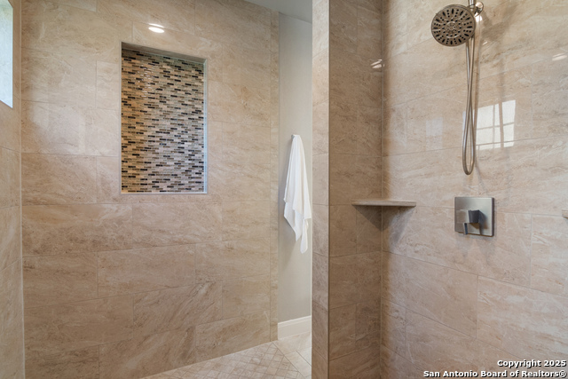 Listing photo id 28 for 112 Elk Run  