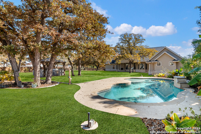 Listing photo id 36 for 112 Elk Run  