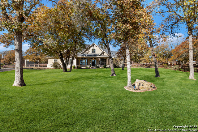 Listing photo id 2 for 112 Elk Run  