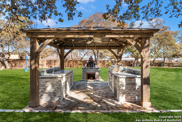 Listing photo id 40 for 112 Elk Run  