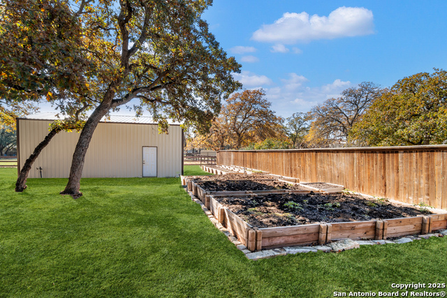 Listing photo id 45 for 112 Elk Run  