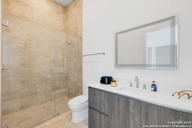 Image 23 of 31 For 123 Lexington  Unit 1806