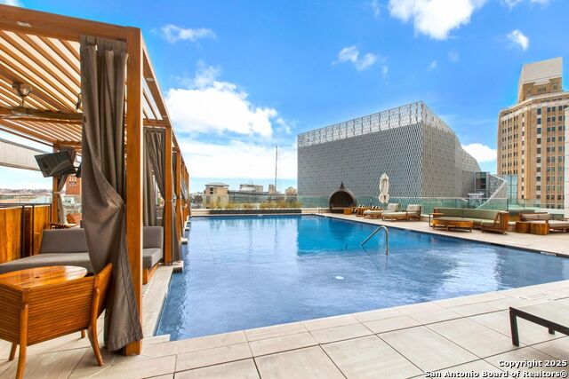 Listing photo id 22 for 123 Lexington  1806