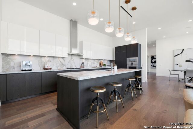 Listing photo id 5 for 123 Lexington  1806