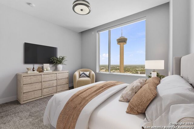 Image 10 of 29 For 610 Market E Unit 2811