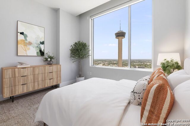 Image 14 of 29 For 610 Market E Unit 2811