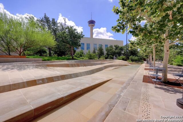 Image 28 of 29 For 610 Market E Unit 2811