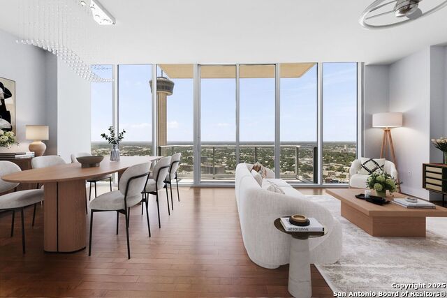 Image 4 of 29 For 610 Market E Unit 2811