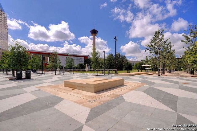 Image 21 of 24 For 610 Market E Unit 2818