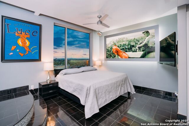 Image 7 of 24 For 610 Market E Unit 2818