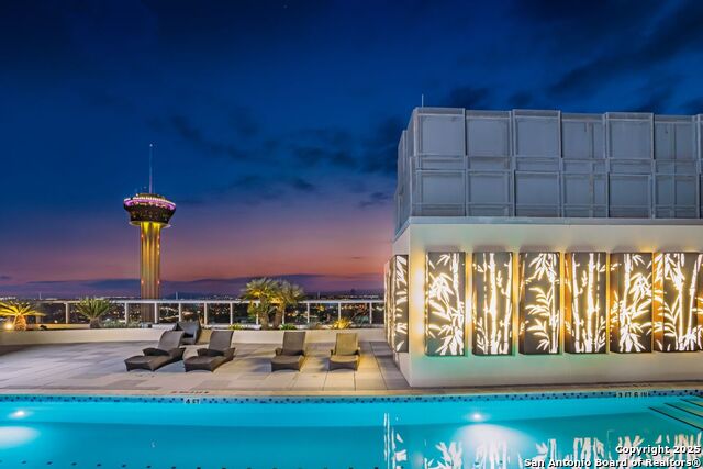 Image 19 of 26 For 610 Market E Unit 2508