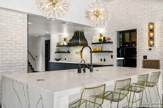 Image 13 of 38 For 301 Primrose Place