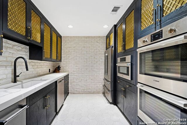 Image 15 of 38 For 301 Primrose Place