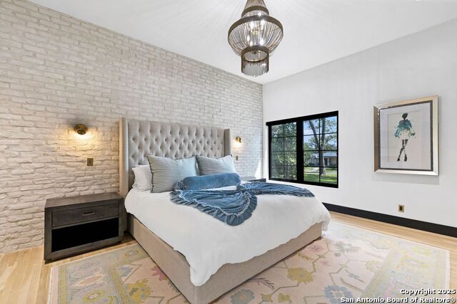 Image 17 of 38 For 301 Primrose Place