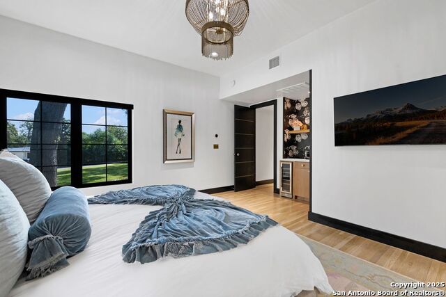 Image 18 of 38 For 301 Primrose Place