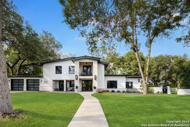 Image 2 of 38 For 301 Primrose Place