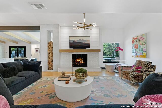 Image 3 of 38 For 301 Primrose Place