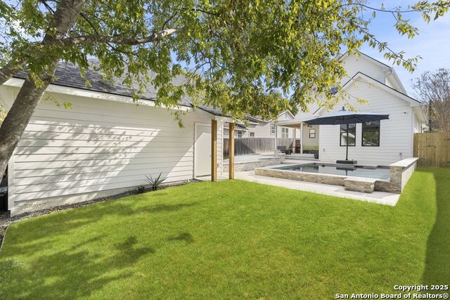 Listing photo id 25 for 507 Normandy